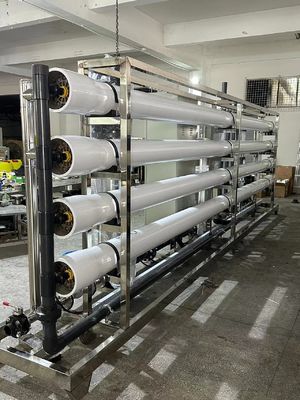 ราคาดี 500-1000M3/วัน ระบบ RO น้ําสระที่มีการควบคุม PLC และเครื่องฆ่าเชื้อ UV ออนไลน์