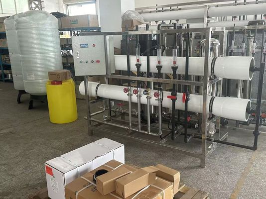 ราคาดี 5000 ppm สแตนเลสสแตนเลส / PVC ระบบออสโมซิสทางกลับทางการค้า สําหรับน้ําเทศบาลหรือน้ําบ่อน้ํา ออนไลน์