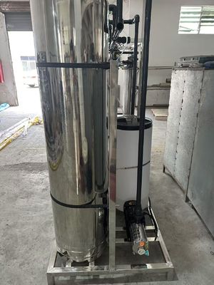 ราคาดี โลหะไร้ขัดและ PVC ระบบออสโมสซิสทางด้านพาณิชย์สําหรับ 380V/50Hz การจัดหาพลังงานในสถานที่อุตสาหกรรม ออนไลน์